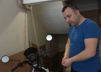 Çalınan motosikleti için hırsızların peşine düştü