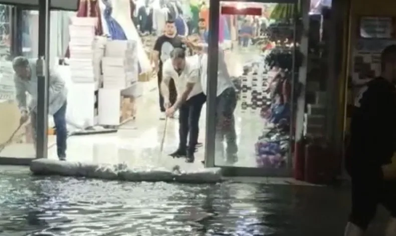 Yağmur ve dolu etkili oldu