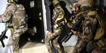 8 ilde FETÖ/PDY operasyonu