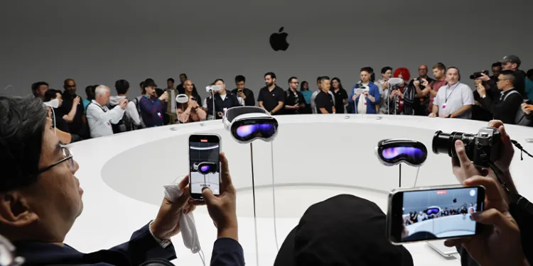 Apple’dan yeni “Karma gerçeklik” gözlüğü