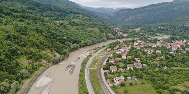 Akıntıya kapılan kadın hayatını kaybetti