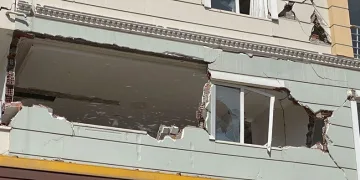 Evin pencereleri canına neden oldu