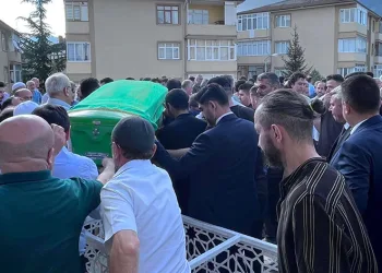 Sürpriz yaptıkları öğretmenden acı haber