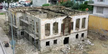 Tarihi yapı yeniden hayat buluyor