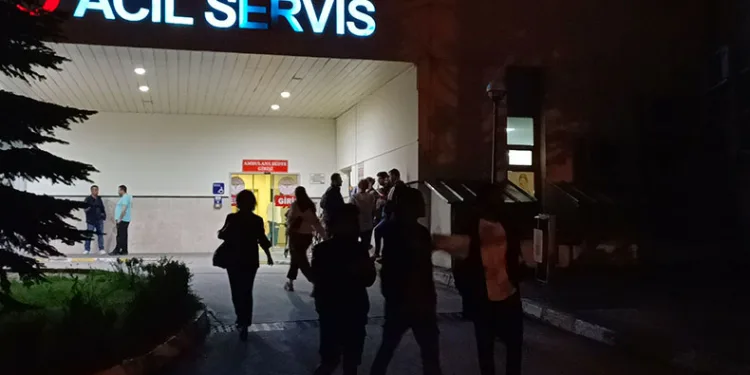 Tavuk döner yiyen 21 kişi zehirlendi