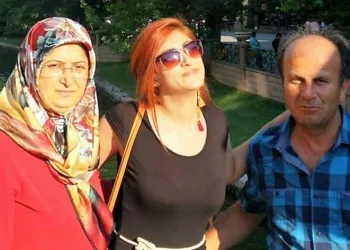 Takla atan otomobilde aile faciası
