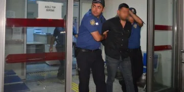 Sevgilisine çarpan yaşlı adamı bıçaklayan kişi adliyeye sevk edildi