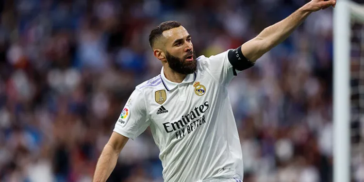 Real Madrid, Benzema’nın takımdan ayrılacağını duyurdu