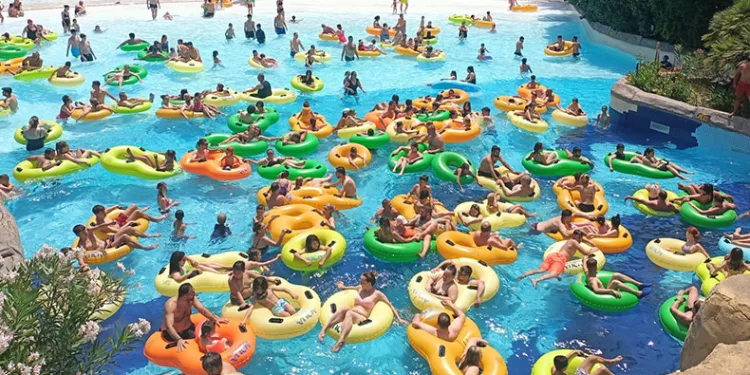 Kuşadası’nda “bayram” hareketliliği