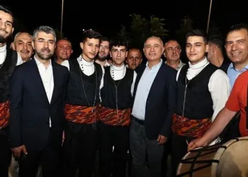 Efkan Ala memleketi Erzurum’da