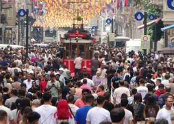 Taksim’de bayram yoğunluğu