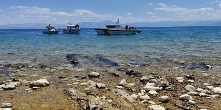Van Gölü’ne giren 2 kişi boğuldu