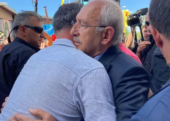 Kılıçdaroğlu, dayısının cenaze törenine katıldı