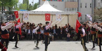 Bir yıllık emeklerini sergilediler