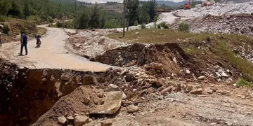 Aydın’da taşkınlarla mücadele sürüyor