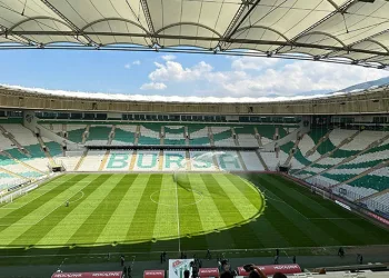 Bursaspor’da saatler belli oldu