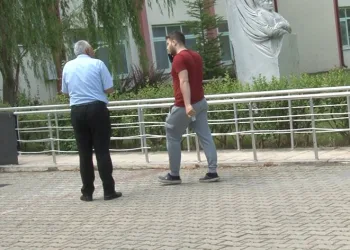 YKS’ye telefonla konuşarak girmeyi denedi