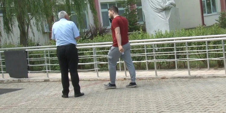 YKS’ye telefonla konuşarak girmeyi denedi