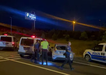 Şüpheliler kaçtı polis kovaladı