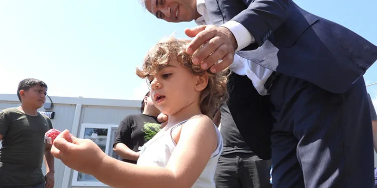 Konteyner kentlerde bayramlaşma