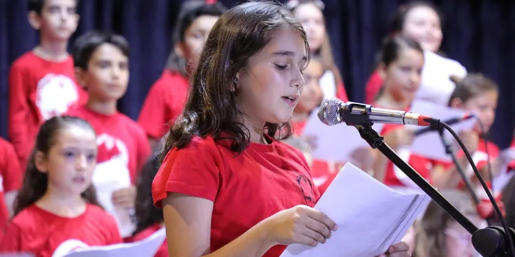 Bursa’da Çocuk Korosu izleyenleri büyüledi
