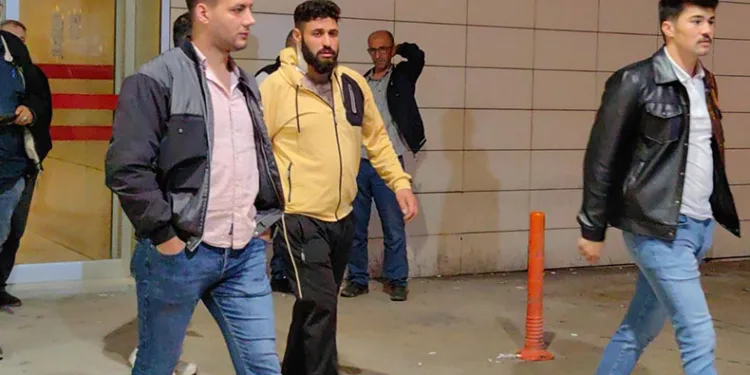 Bursa’da hırsız ev sahibini bıçakladı