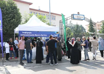YKS sınavında öğrenci ve ailelerine destek
