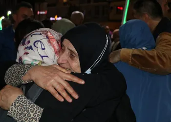 Hacı adayları sevinç gözyaşlarıyla uğurlandı
