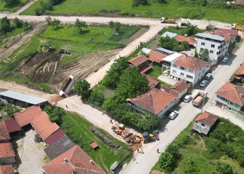 1 yılda 14 km yol açıldı