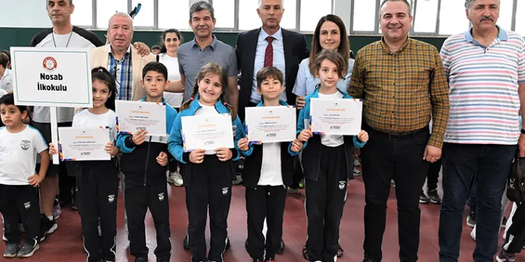 Minik raketler sertifikalarını aldı
