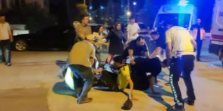 Kavga sırasında tartıştığı gencin bacağını ısırdı