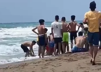 Çocuklarını kurtarmak isteyen baba yaşamını yitirdi