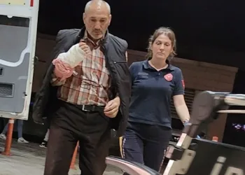 Bursa’da tadilat yapan şahıs spiralle bileğini yaraladı