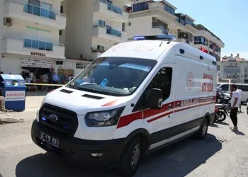Kadın doktor, sağlık merkezinde eşi tarafından öldürüldü