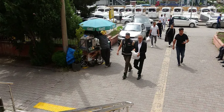 Tefecilik operasyonunda 2 kişi tutuklandı