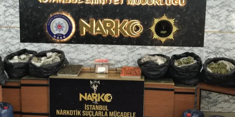 İstanbul’da zehir tacirlerine operasyon