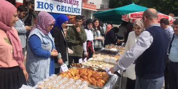 Depremzede çocuklar yararına hayır etkinliği