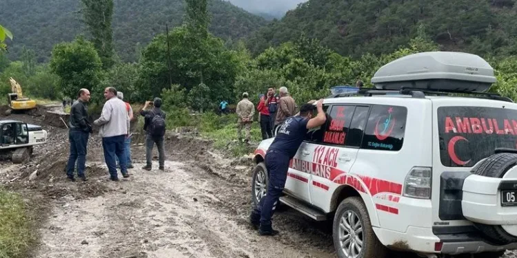 Amasya’yı sel vurdu: İki kişi kayıp