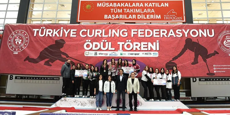 Curlingte şampiyonlar belli oldu
