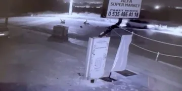 Kardeşine çarpıp kaçan sürücüyü arıyor