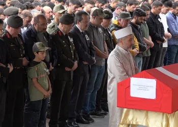 Harp Okulu öğrencisi son yolculuğuna uğurlandı