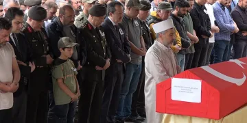 Harp Okulu öğrencisi son yolculuğuna uğurlandı
