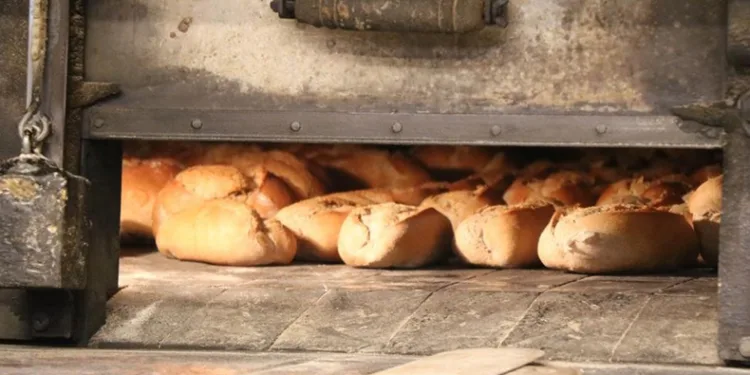 Ekmek zammı bayram sonrasına kaldı