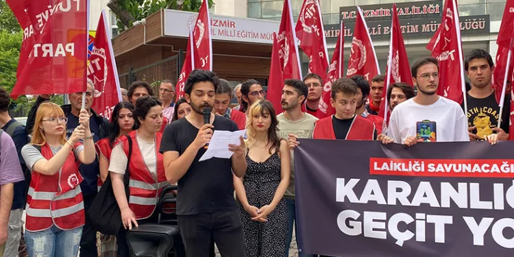 “Anayasanın laiklik ilkesi zedeleniyor”