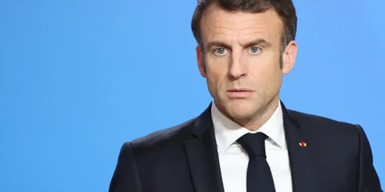 Macron geri adım atmadı