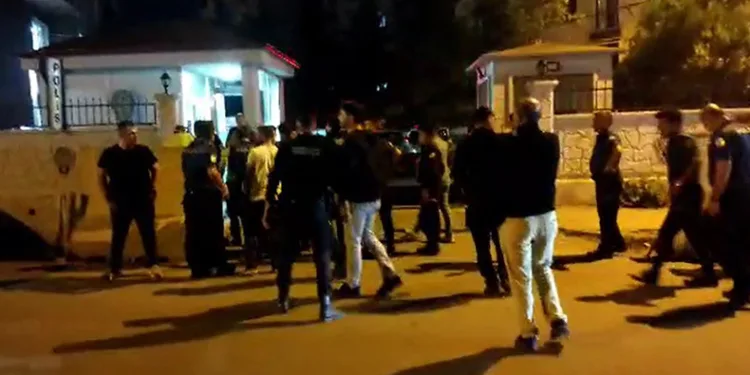 Emniyet güçlerine taşlı, sopalı saldırı