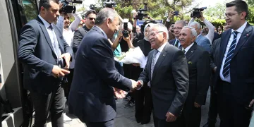 Bakan Özhaseki’ye coşkulu karşılama