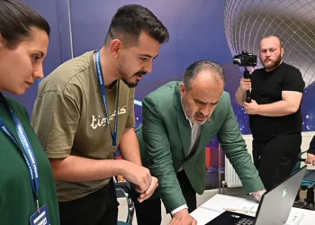 Bursa’da genç fikirler yarıştı