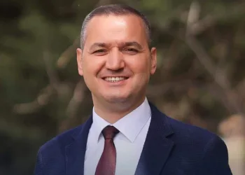 “Hala bir çift yolun olmamasından bahsediyoruz”