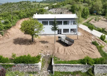 Büyükorhan’a göl manzaralı sosyal tesis
